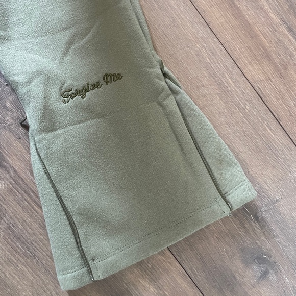 SynaWrld Tracksuit - Picture 3 of 7